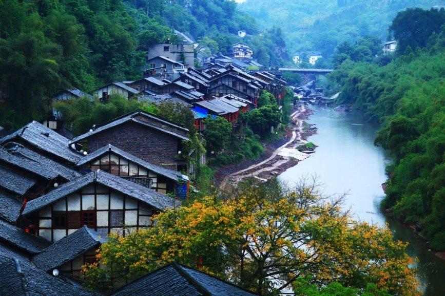 县人大常委会领导开展节前走访慰问